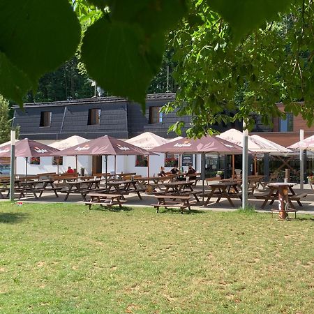 Restaurace A Penzion Bludovecek Extérieur photo